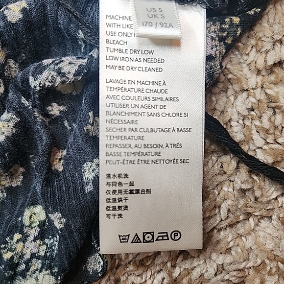 FREE PEOPLE Women’s Black Floral Smocked Short Sleeve Off The Shoulder Top Sz S - Picture 10 of 11